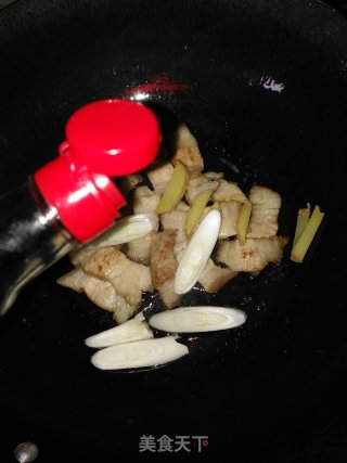 Pork with Quail Egg and Mushroom recipe