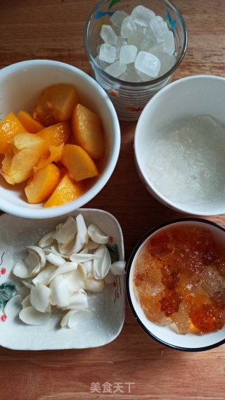 Peach Gum Yellow Peach Lily Soup recipe