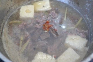 Red and White-hot and Sour Beef Soup recipe