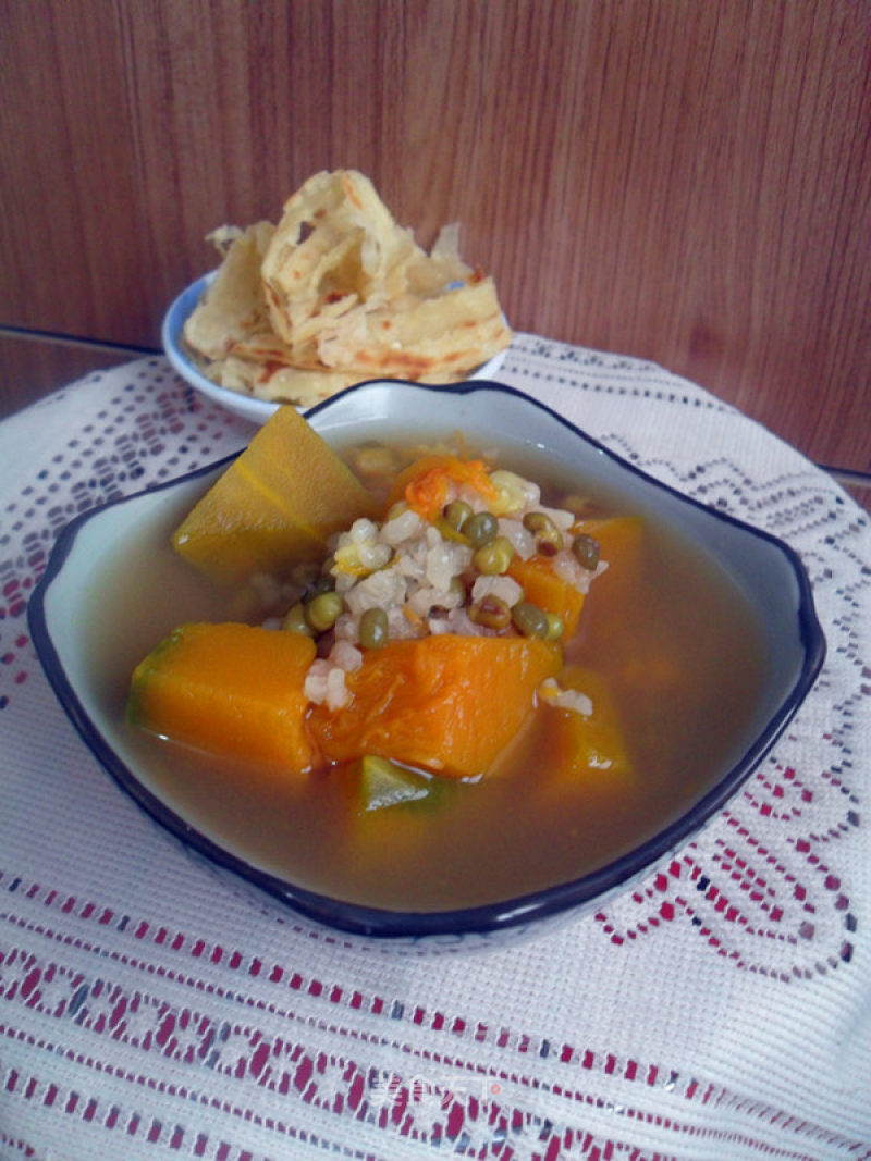 Pumpkin Soup with Mung Beans and Rice recipe