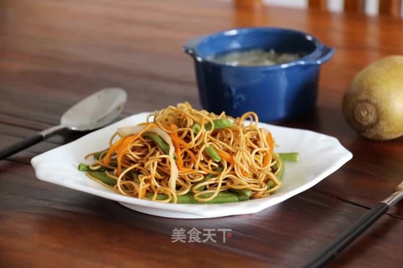 Braised Noodles with Beans recipe