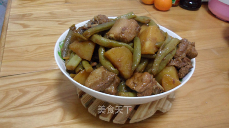 Home Cooking-kidney Beans and Potatoes Braised Pork Ribs recipe