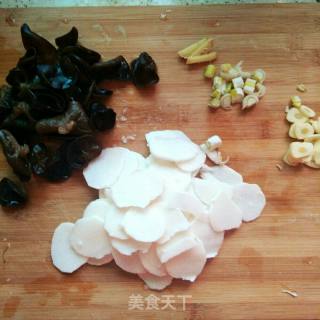 Stir-fried Yam Fungus recipe