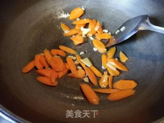 Stir-fried Fungus with Fresh Lily and Yam recipe