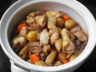 Chestnut Chicken Claypot recipe
