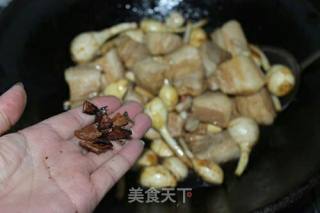 #御寒美食# Grilled Pork Belly with Mushrooms recipe
