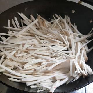 Fried Pork with Pleurotus Eryngii recipe