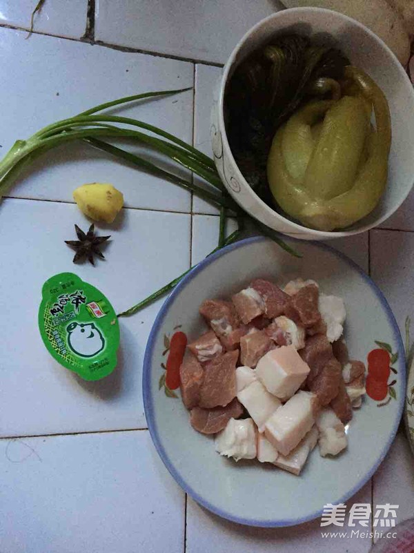 Braised Pork Stew with Pickles recipe