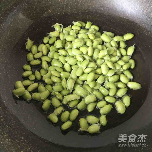 Braised Green Peas and Fish Cubes recipe