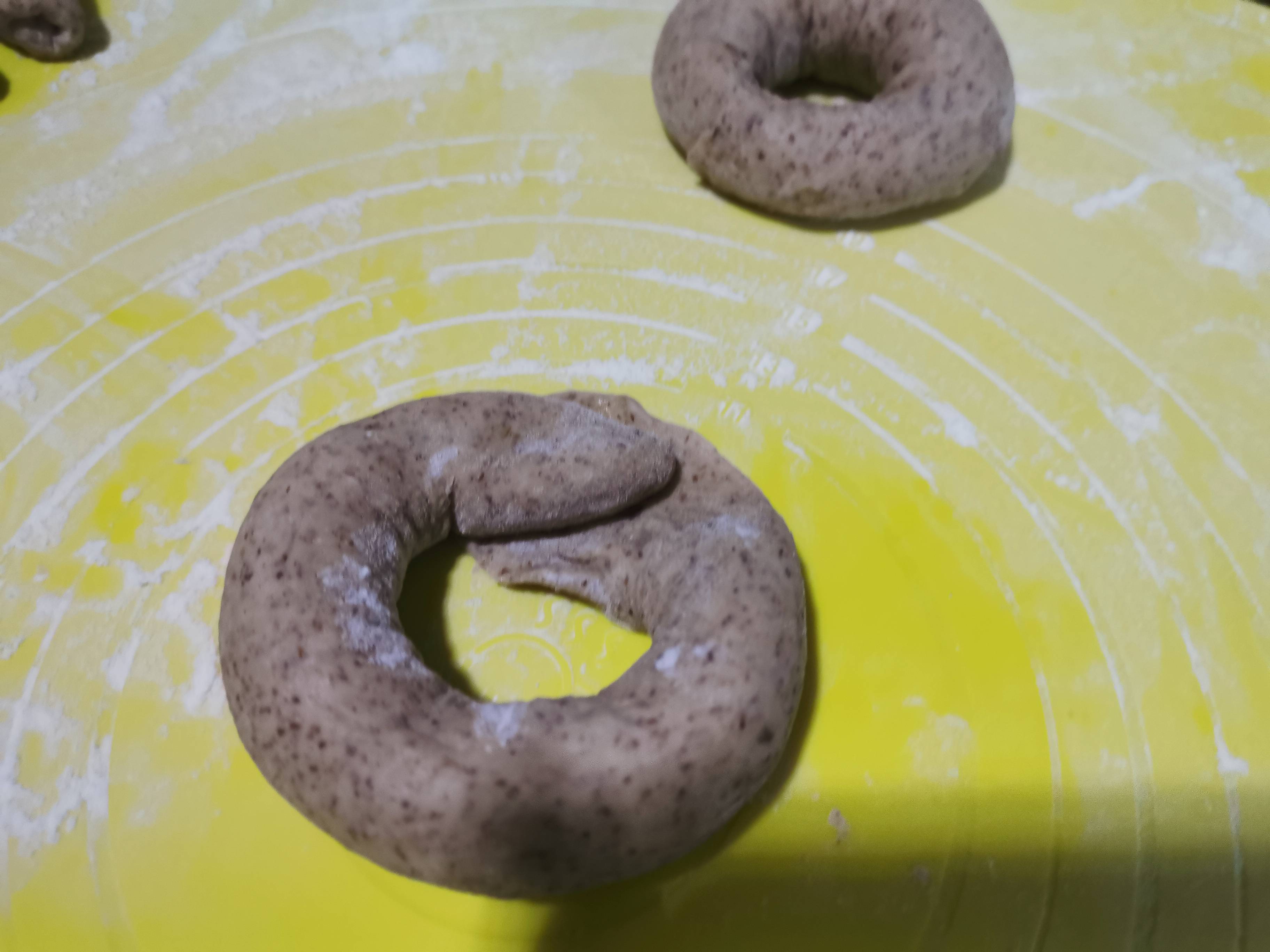 Oil-free Coffee Walnut Bagels recipe