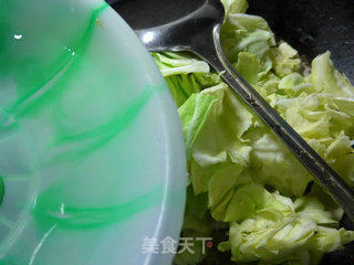 Stir-fried Beef Cabbage with Shrimp Skin and Bamboo Tips recipe