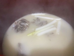 Fresh Fish and Sheep in A Pot (winter Solstice Reunion Banquet·chongqing Mutton Soup Pot) recipe