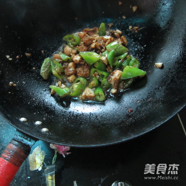 Green Pepper Diced Fish recipe