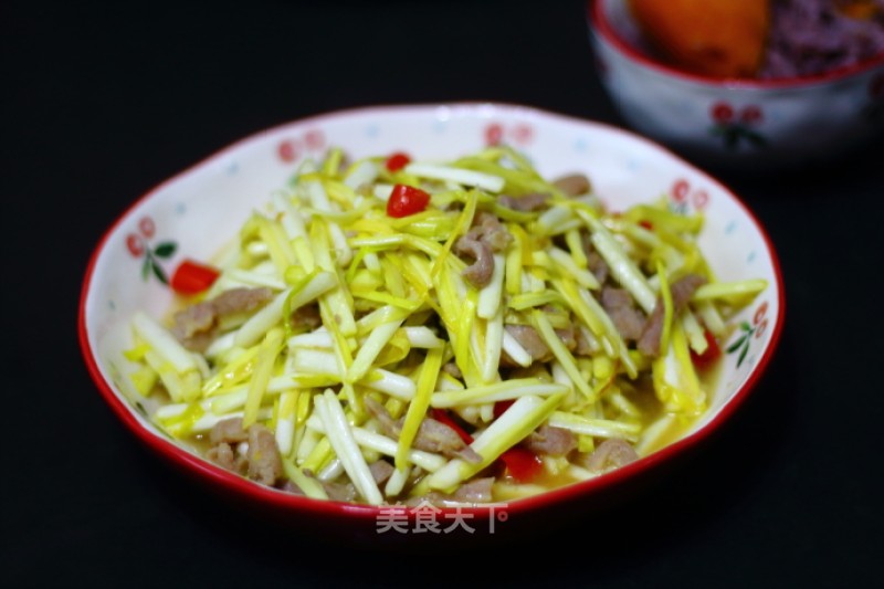 Stir-fried Pork with Garlic recipe