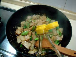 Fried Potato Chips with Soy Sauce recipe