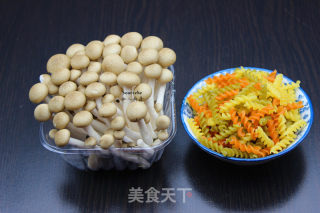 Macaroni with Shimeji Mushroom recipe