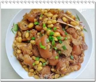 Braised Pork Knuckle with Soy Beans recipe