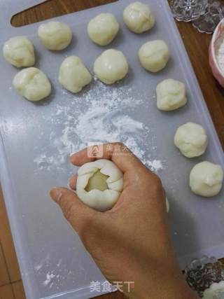 #新良第一节婚纱大赛# Snowy White Bean Paste Moon Cakes recipe