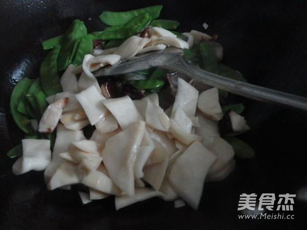 Stir-fried Bacon with Pleurotus Eryngii recipe