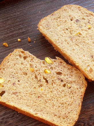 Pistachio Whole Wheat Bread recipe