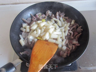 Soaked Lotus Root with Fried Chicken Gizzards recipe