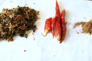 Stir-fried String Beans with Plum and Pepper recipe