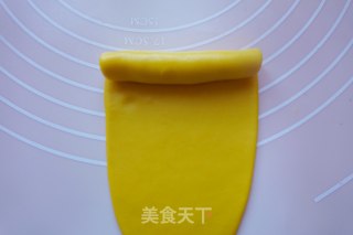 [tianjin] Yuanbao Egg Yolk Crisp recipe