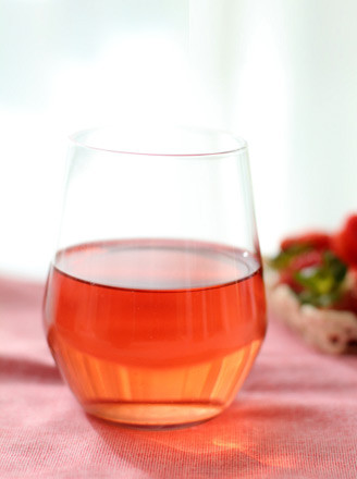 Homemade Strawberry Enzyme Juice