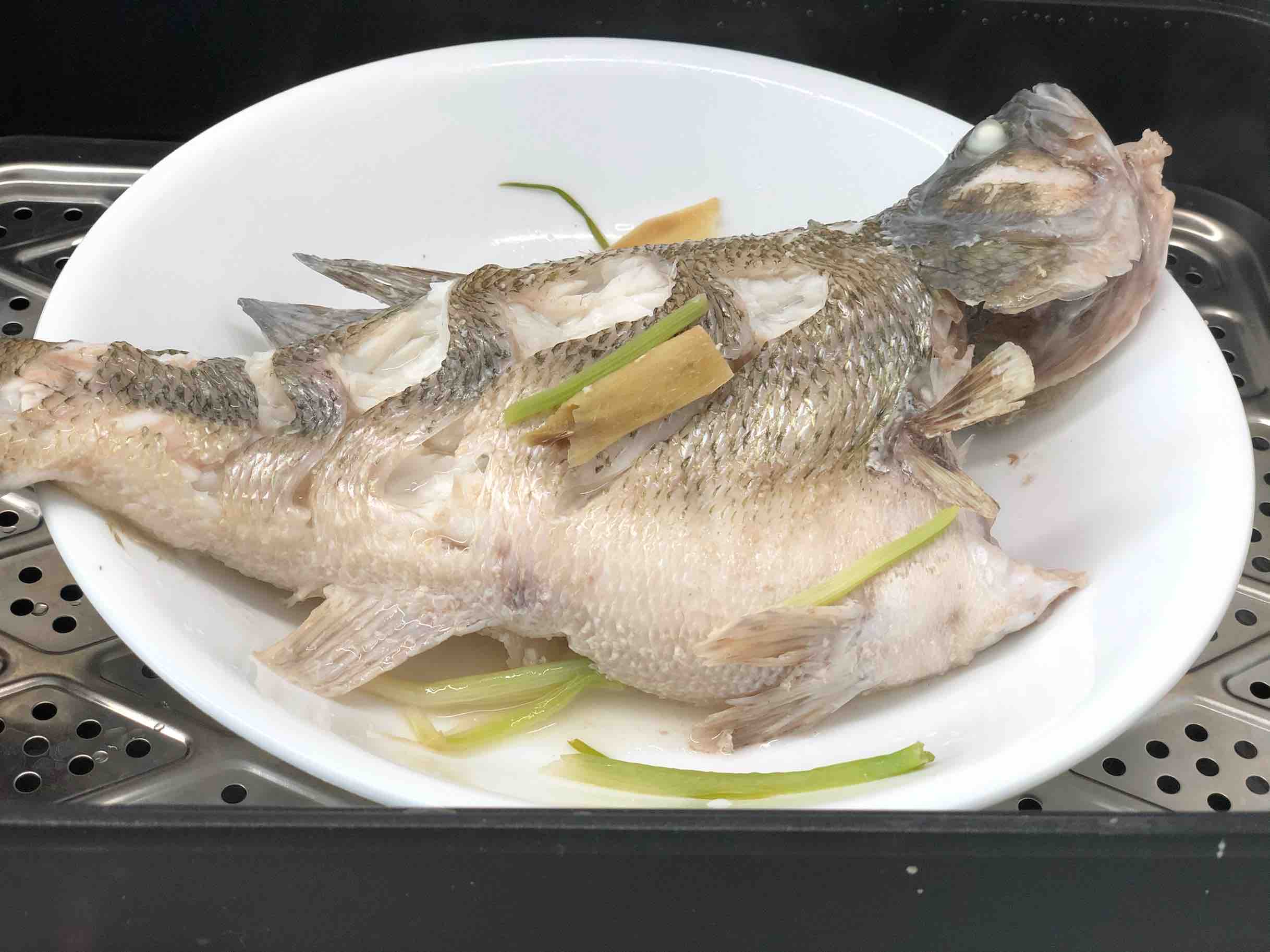 Sour and Spicy Lemon Steamed Sea Bass recipe