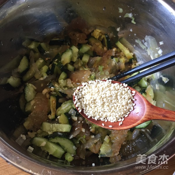 Bawang Supermarket | Jellyfish Mixed with Cucumber recipe