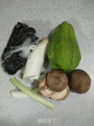 Stir-fried Chayote with Double Mushroom recipe