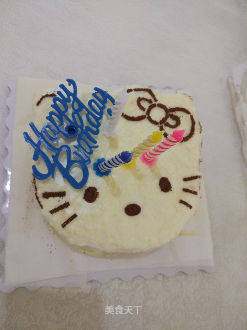 Hellokitty Cream Fruit Cake