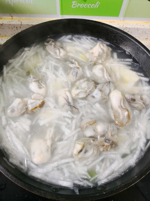 Oyster, Locust and Radish Tofu Soup recipe