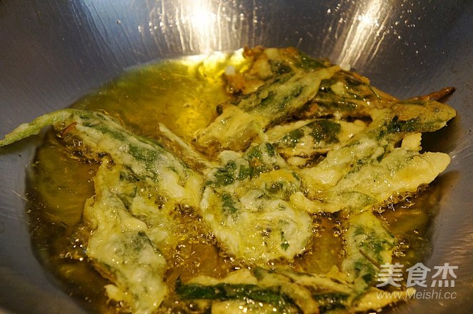 Fried Acanthopanax Leaves recipe