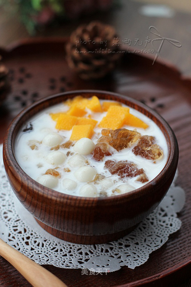 Beauty Dessert-peach Gum Milk Round Soup recipe