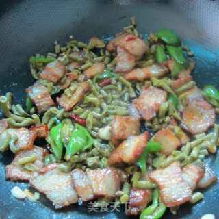 Stir-fried Bacon with Salted Beans recipe