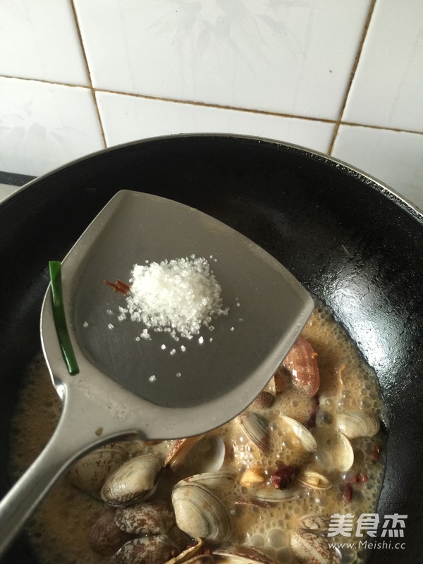 Stir-fried Clams recipe