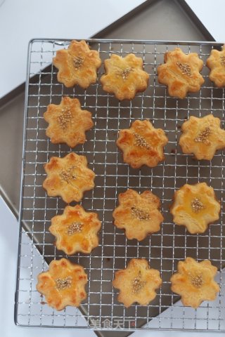 Salted Egg Yolk Shortbread recipe