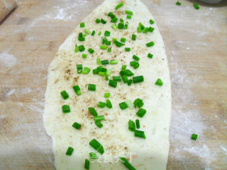 Simple and Easy to Make-crispy Green Onion Pancake (with Detailed Instructions for Hot Noodles) recipe