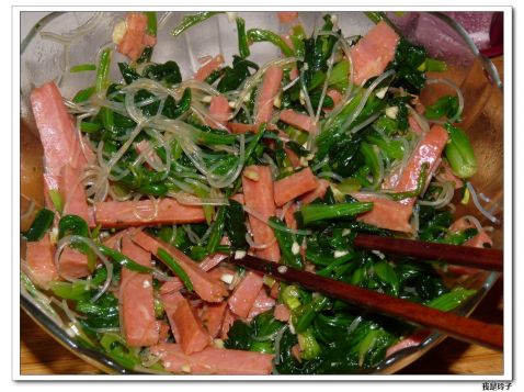 Sausage Vermicelli Mixed with Spinach recipe