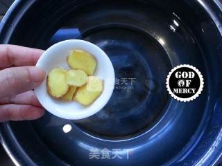 Seaweed and Scallop Pork Soup recipe