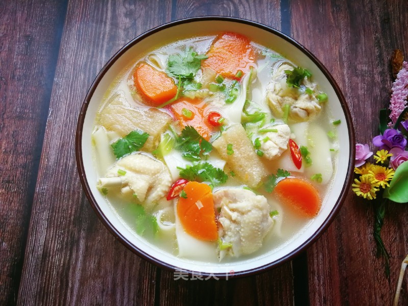 Braised Noodles in Chicken Soup with Carrots, Bamboo Fungus recipe