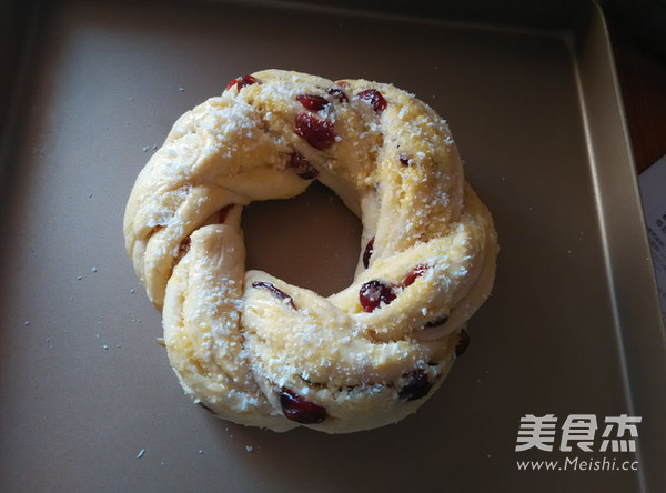 Coconut Cranberry Garland Bread recipe