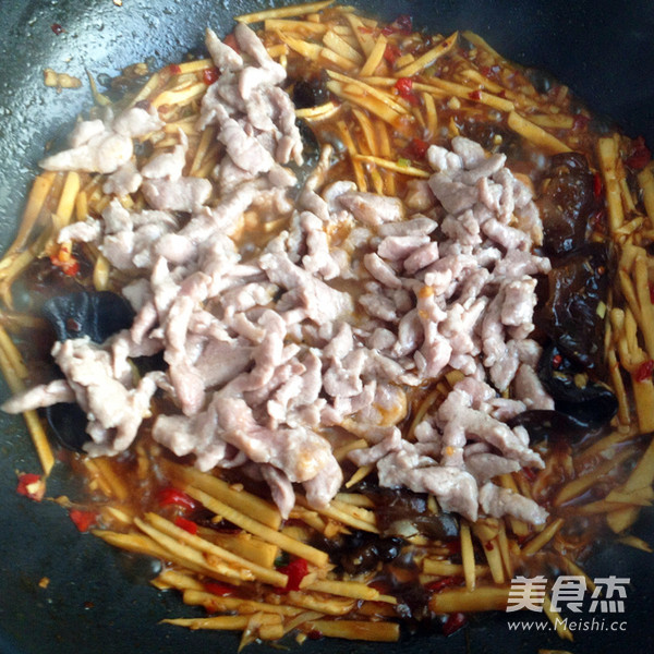 Classic Home-cooked Shredded Pork with Fish Flavour recipe