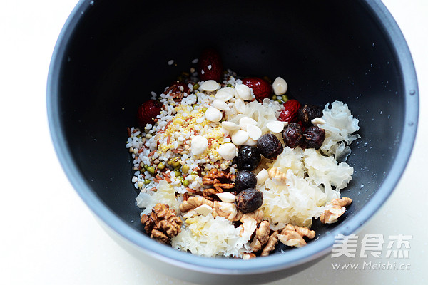 Tremella Nourishing Porridge recipe