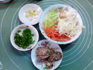 Fried Instant Noodles with Soy Sauce recipe