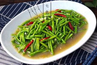 Stir-fried Artemisia recipe