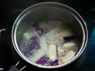 Fish-flavored Eggplant Pot recipe