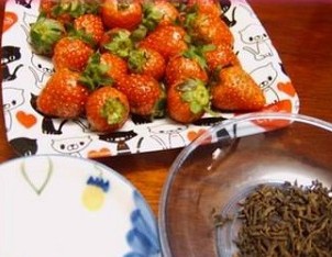 Strawberry Cream Fruit Tea recipe