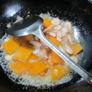 Stir-fried Jiangbai Shrimp with Pumpkin recipe